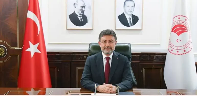 BAKAN YUMAKLI, SAHİPSİZ KÖPEKLERLE İLGİLİ DEĞERLENDİRMELERDE BULUNDU